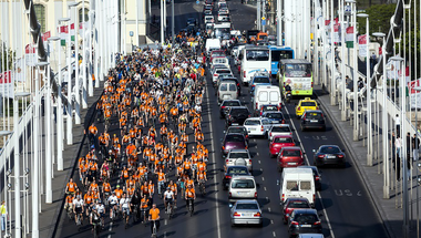 Bécsi mintára kezd kampányba a biciklis metrópótlásért a Kerékpárosklub