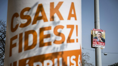 Egyetlen törvényjavaslatban mutatja be a Fidesz, hogy írja saját magára a választási szabályokat