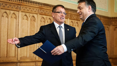Hónaljban kicsit szűk lesz: hat év hibáiból sem tanult semmit a magyar kormány