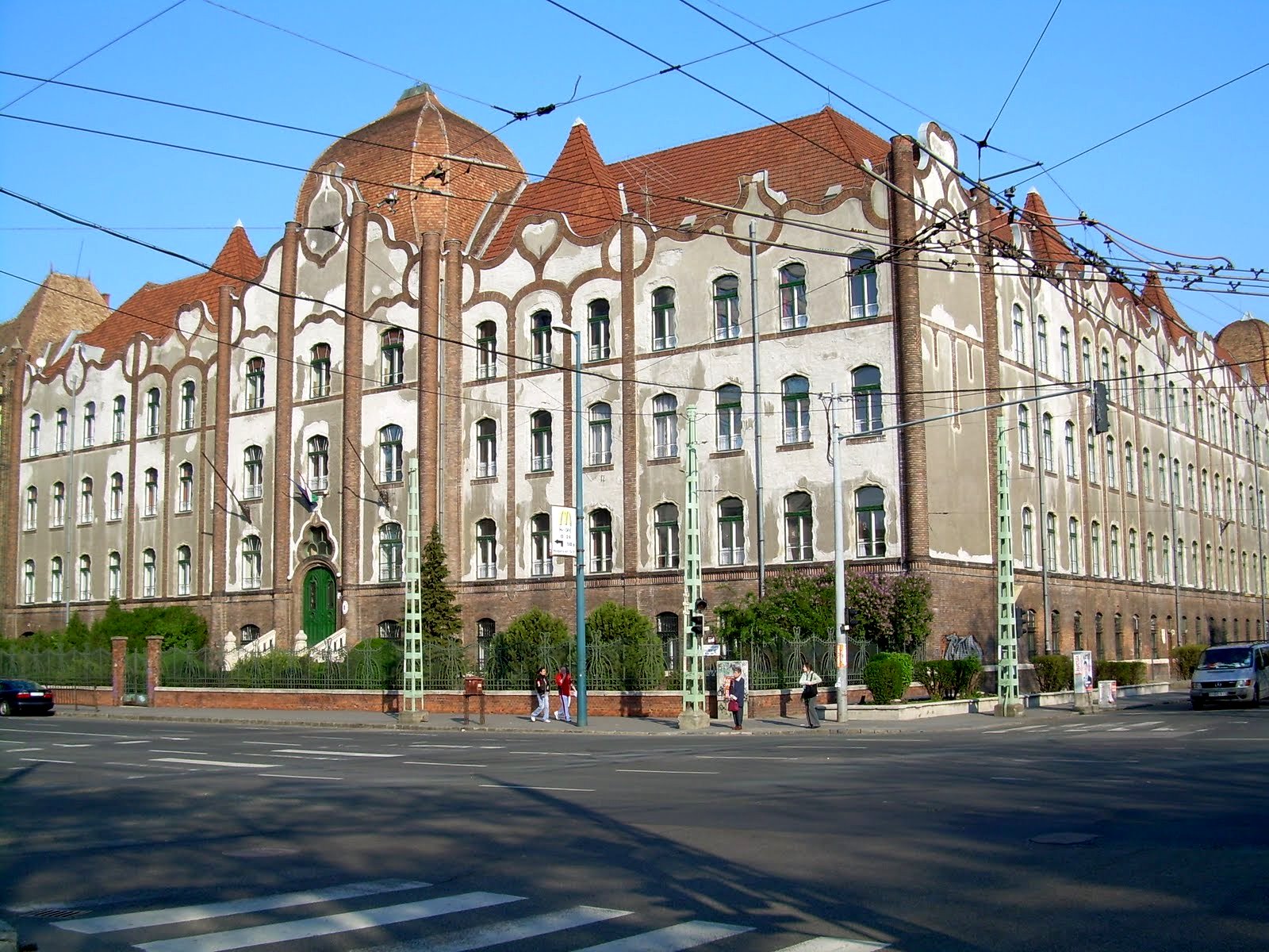 budapest-xiv-kerulet-erzsebet-noiskola-teleki-blanka-gimnazium-_3.jpg