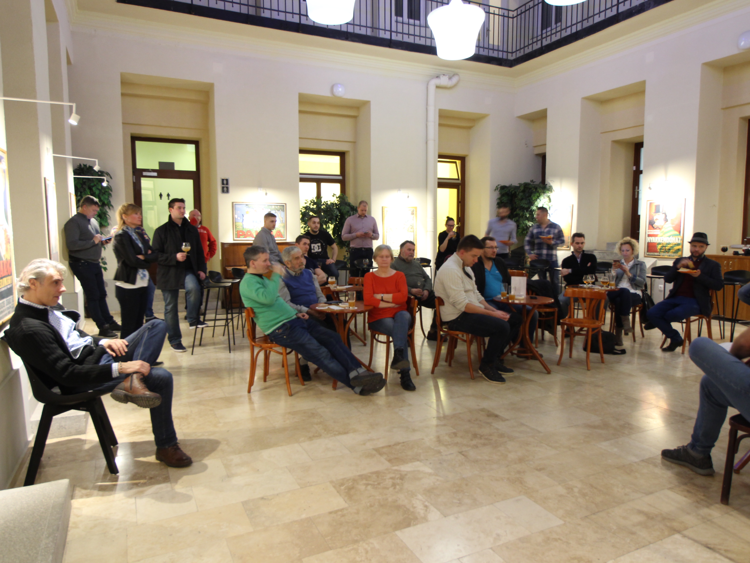 Négyes sörpremier a Hedon Bazilika Taproomban.&lt;br /&gt;Fotó: Salbandy