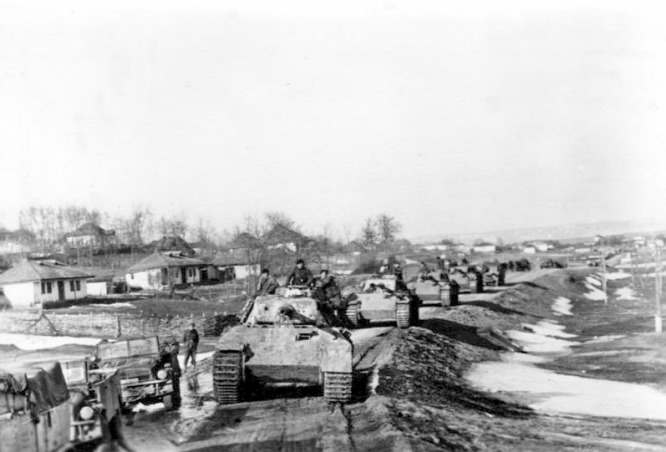1945-januar-eszak-komarom-tersege-panzerkampfwagen-v-panther-kotelek.jpg