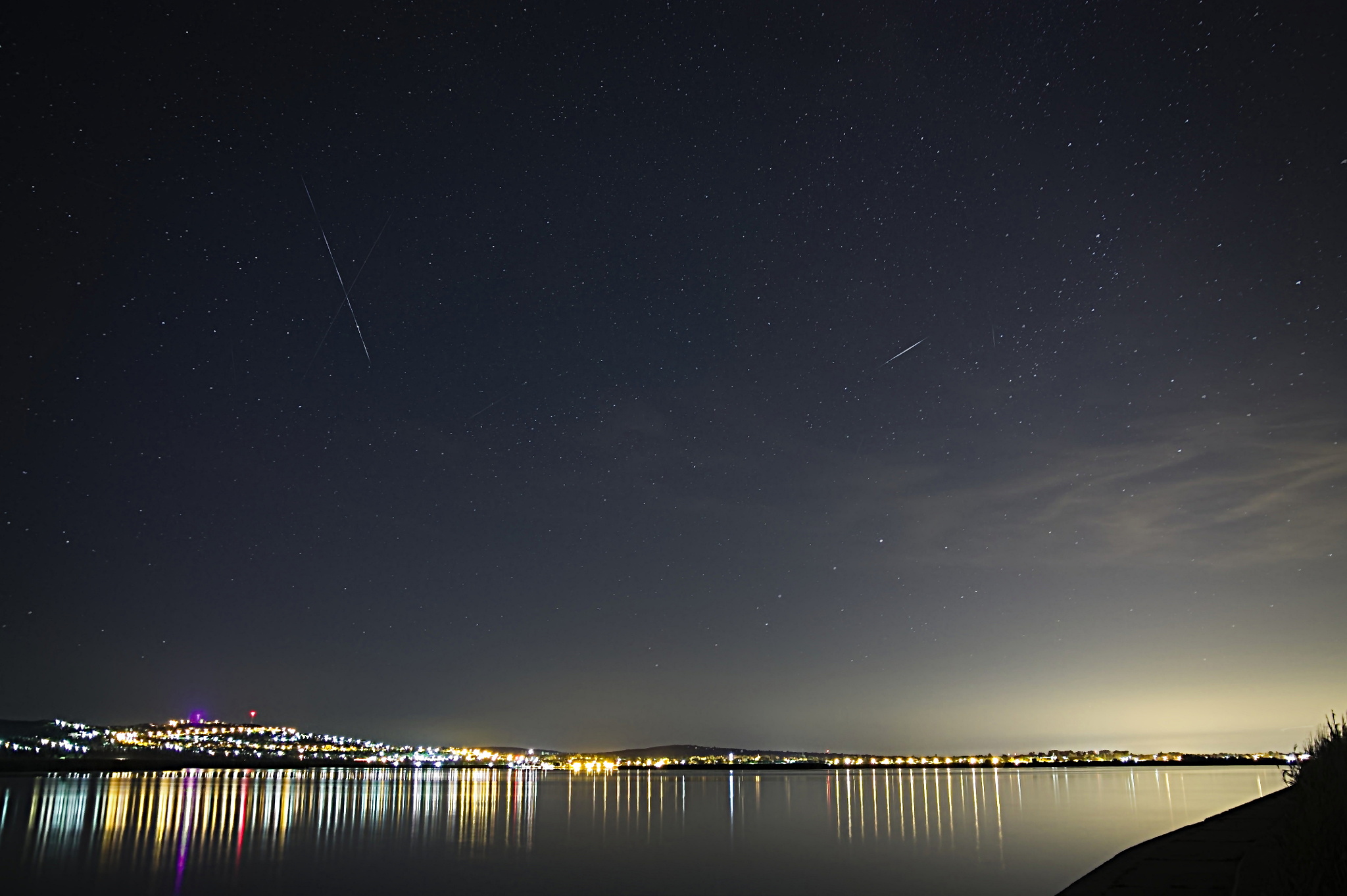 lake1align1_2_enhance_masked_shootingstars.jpg