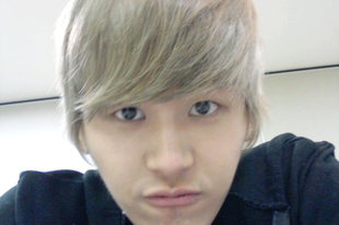 Hoya Twitter update (2012.01.29.)