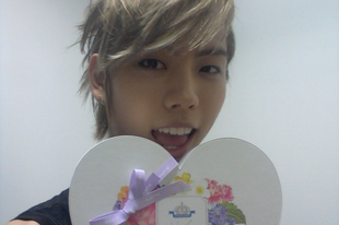 Dong Woo Twitter update (2012.02.11.)