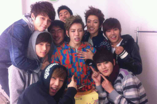 Dong Woo Twitter update x INFINITE (2011.11.22.)