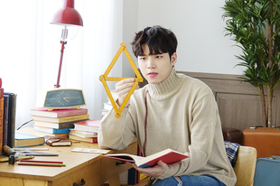 Huge spoilers to INFINITE’s 2018 Season’s Greetings! - Woo Hyun (2)