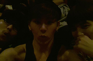 Hoya Twitter update (2013.06.08.)