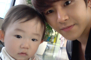 Hoya Twitter update (2012.06.19.)