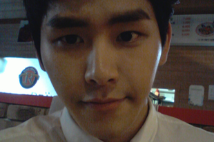 Hoya Twitter update (2012.06.26.)