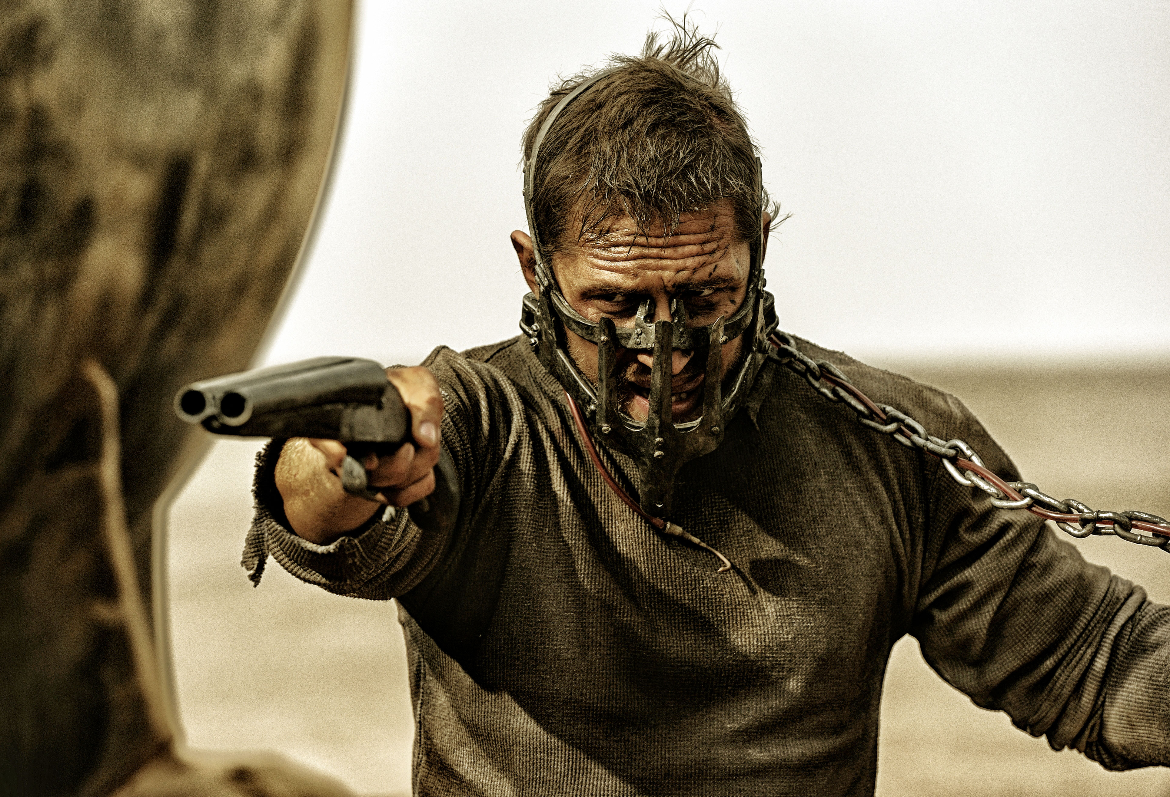 mad-max-fury-road-image-tom-hardy-5.jpg