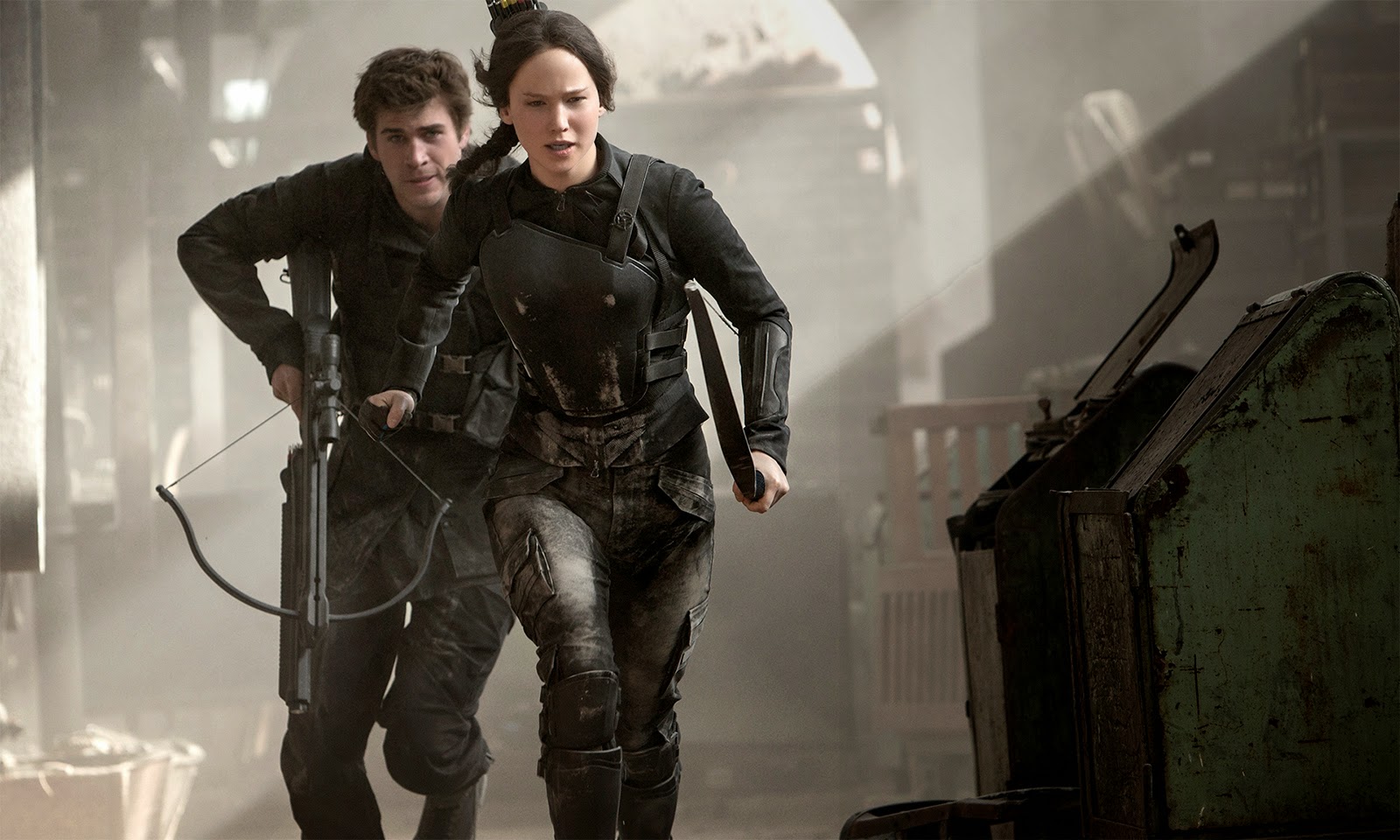 hunger-games-mocking-jay-part-1-review-round-up-the-franchise-is-still-on-fire.jpeg