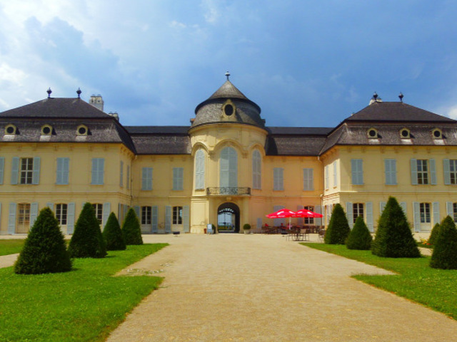 Vonzó uticél egy attraktív vadászkastély - Schloss Niederweiden