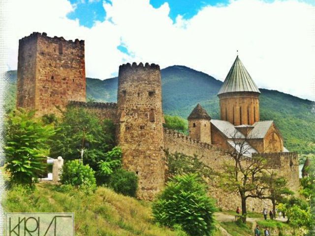 A grúz hadiúton: Ananuri, Kazbegi