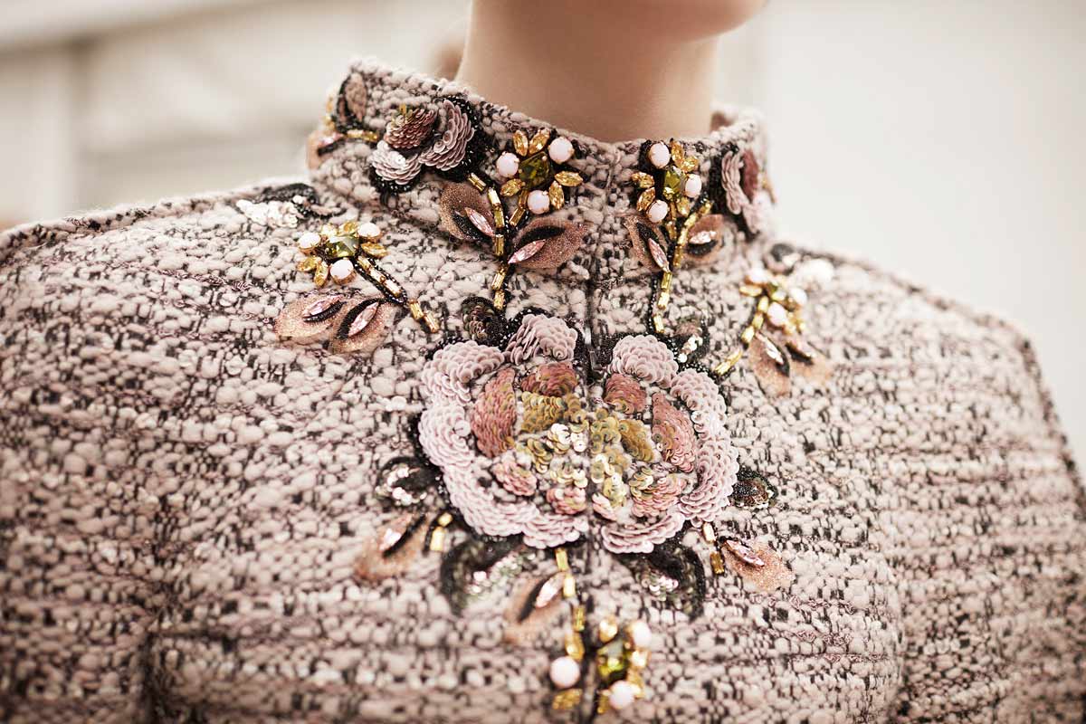 chanel-couture-details-embroidery-neckline-fall-winter-2016-fashion-show.jpg