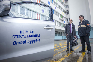 Új autót kapott a Gyermekkórház