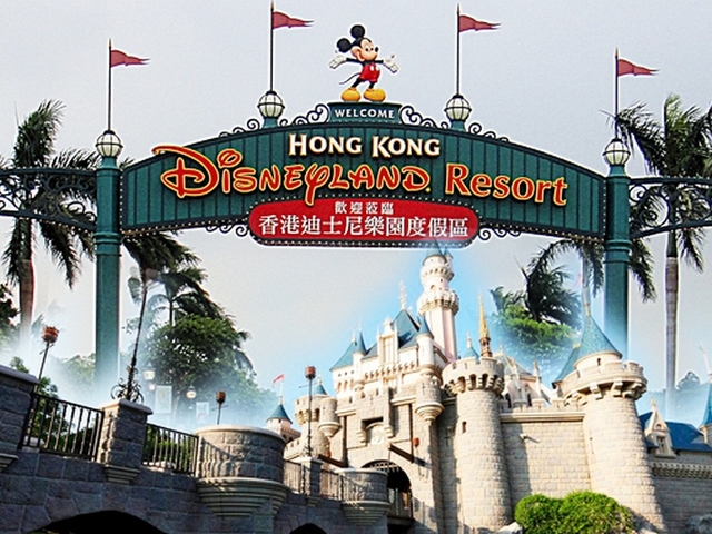 Az üresen tátongó Disneyland