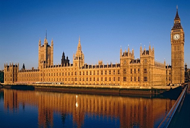 Brit Parlament 2.jpg