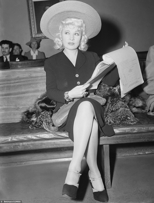 Mae West és Frank Wallace.jpg