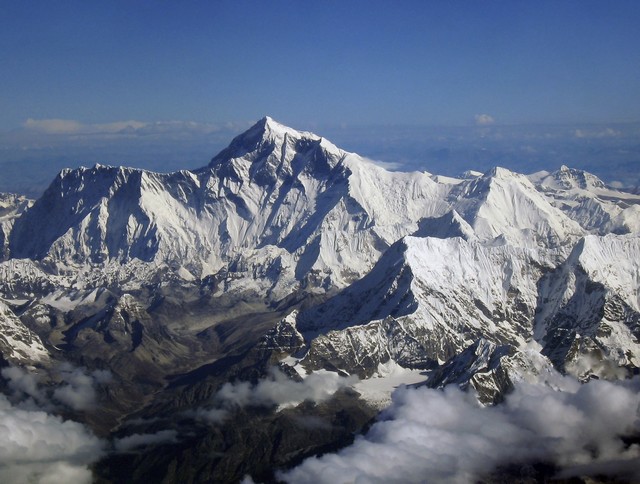 Mount Everest cím.jpg