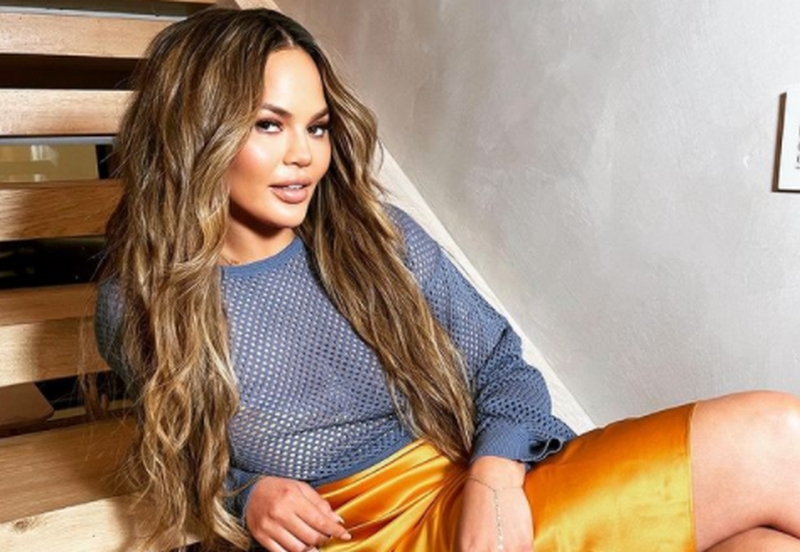 chrissy_teigen_3_foto_instagram_com_chrissyteigen.jpg