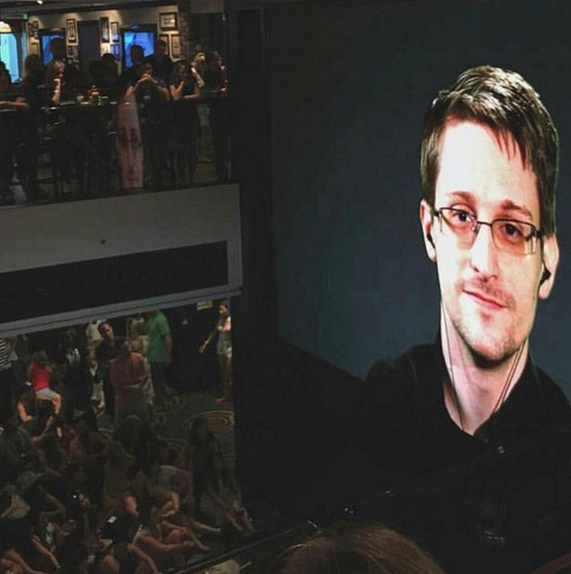 edward_snowden_foto_instagram_com_kelliegerardi.jpg