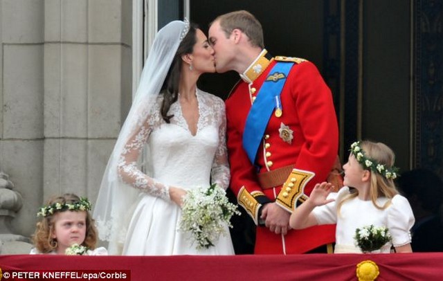 esküvői csók.jpg
