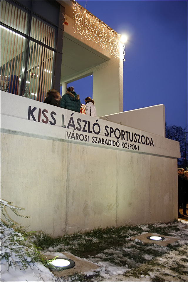 kiss-laszlo-uszoda2-2.jpg
