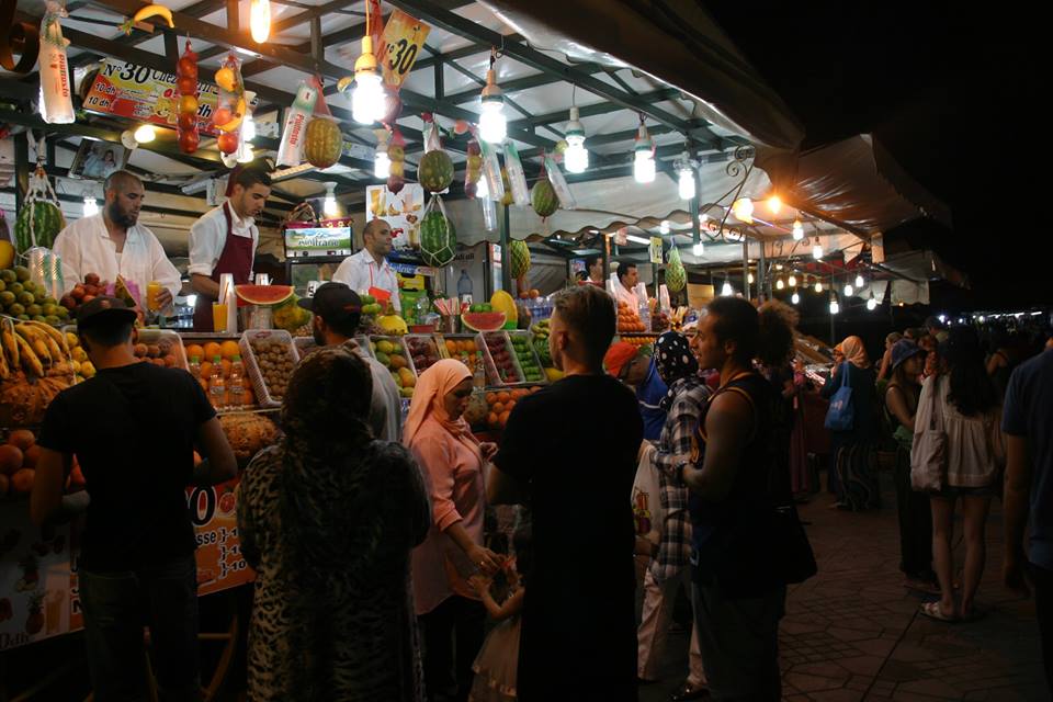 Marrakech világhíres főtere a Jamaa el Fna