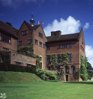 national trust w-016592-chartwell-house_garden-gallery_picture.jpg