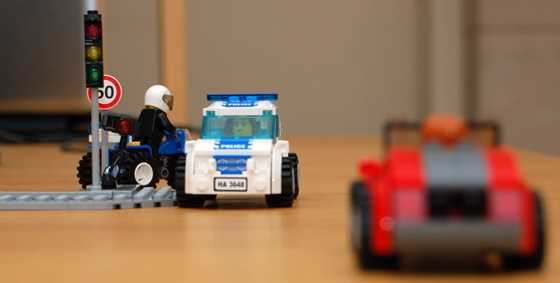 3648-lego-police-car-chase-25.JPG