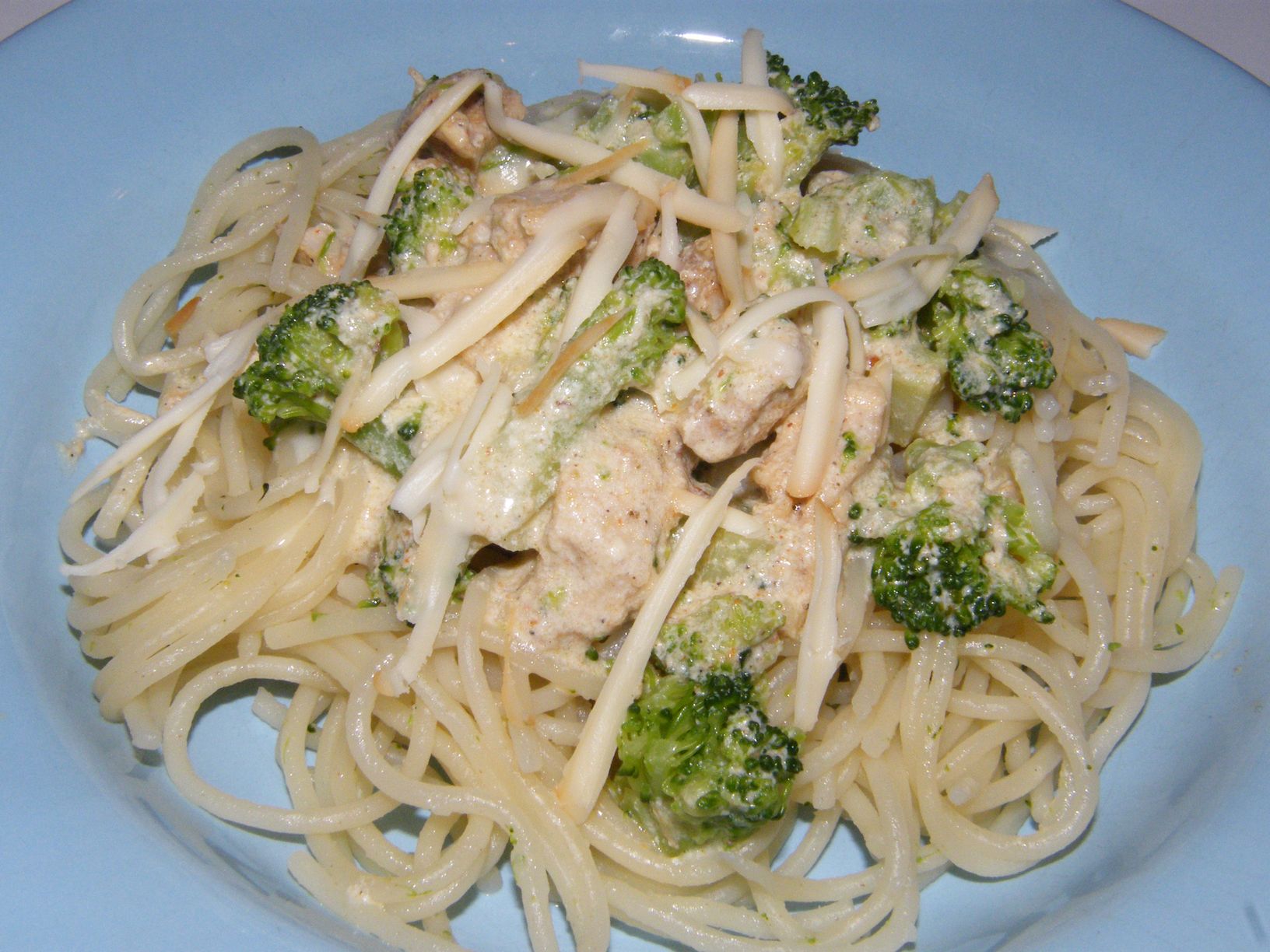 Csirkés-brokkolis spagetti.JPG