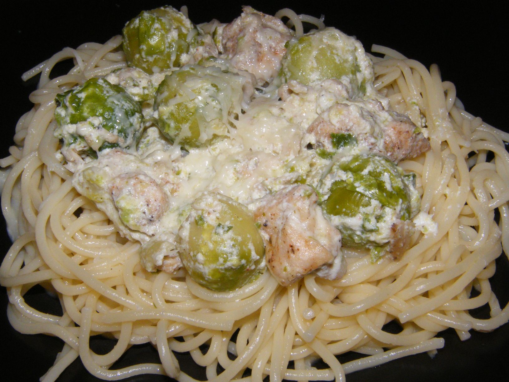 Csirkés-kelbimbós spagetti.JPG