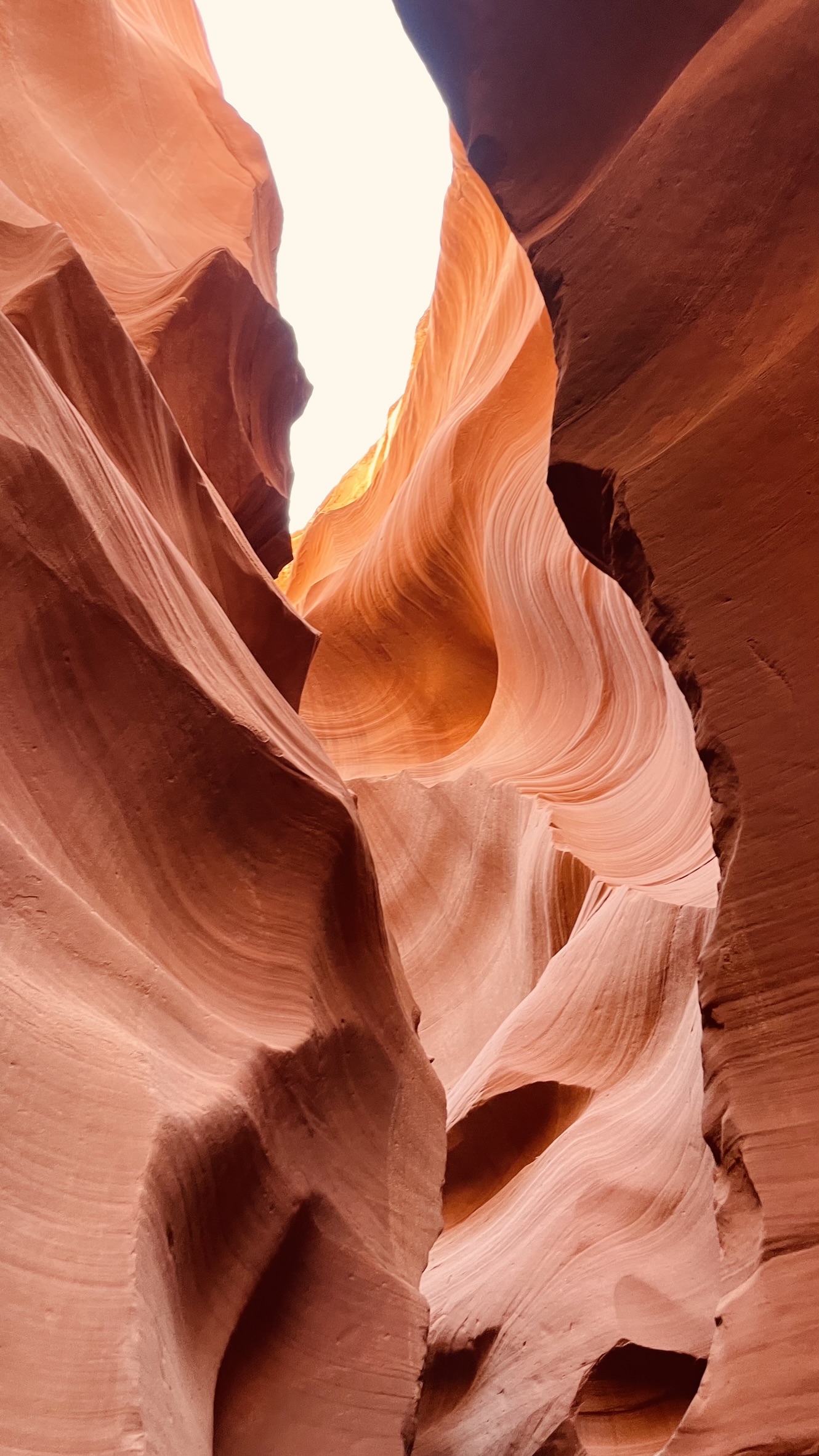 Antelope canyon - csak vezetett túrával látogatható, a Navajo-k földjén található. 