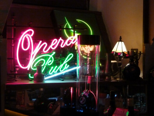 Opera Pub