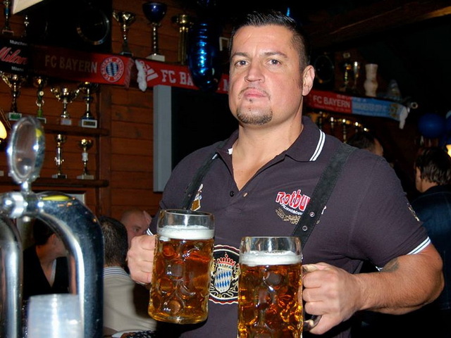 Rotburger sörfőzde, söröző, sörkert