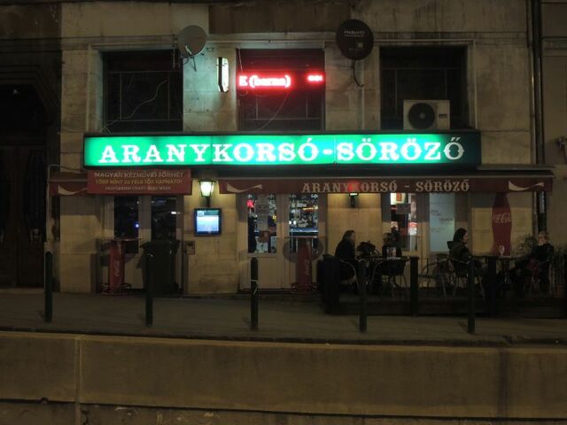 Aranykorsó söröző