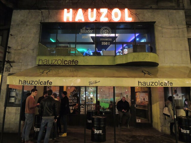 Hauzol Cafe