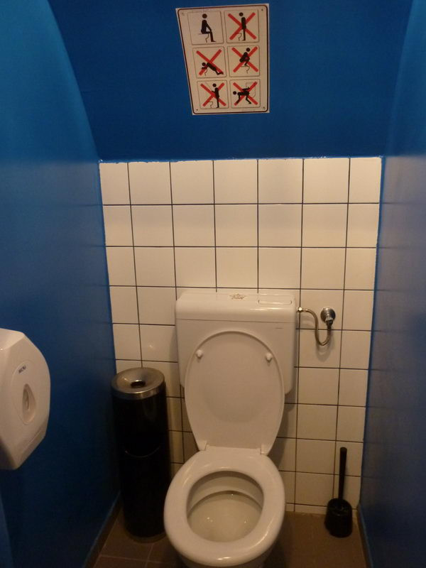 Tiltótábla