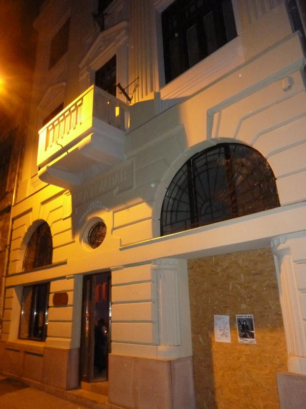 Felújított