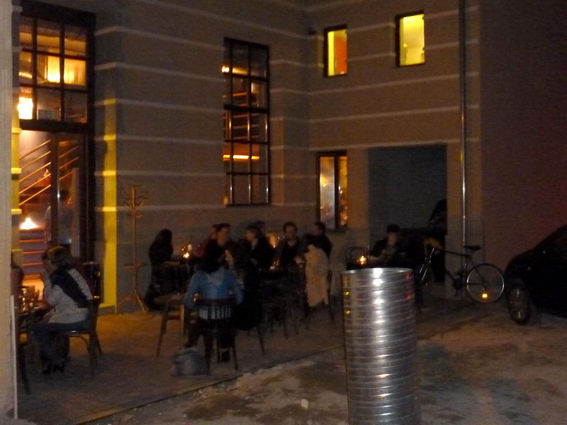 Parkolóba hajlik
