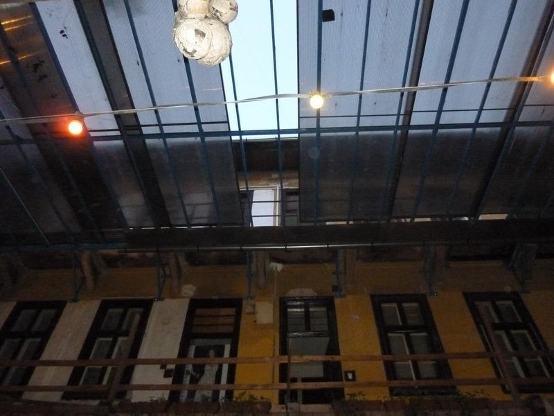 Lezárt emelet