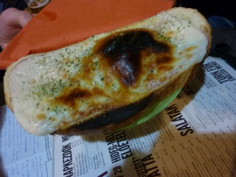 Fura melegszendvics