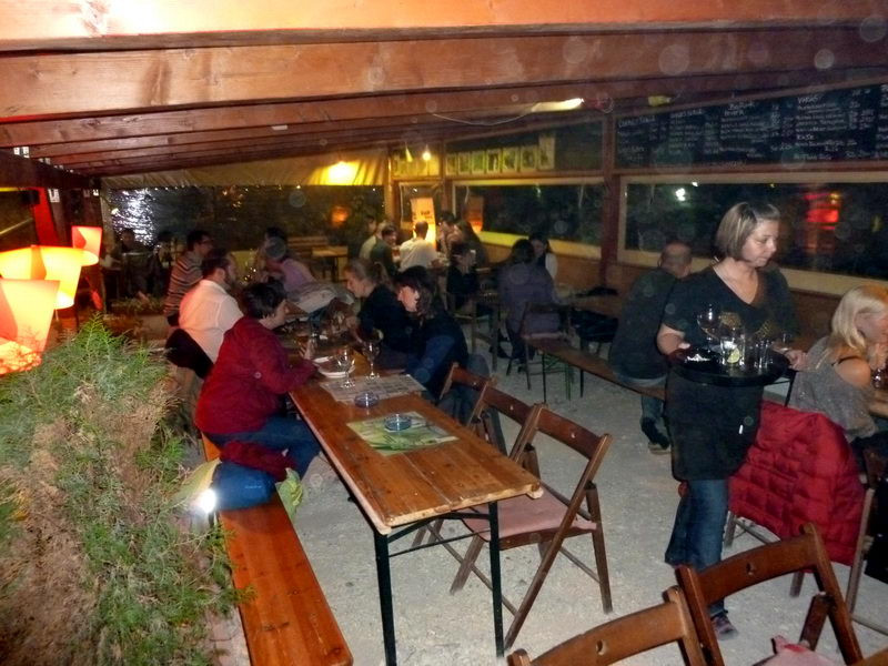 Asztalhoz járnak
