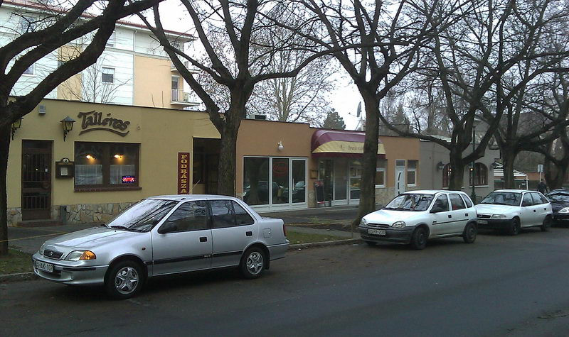 Lapostetős