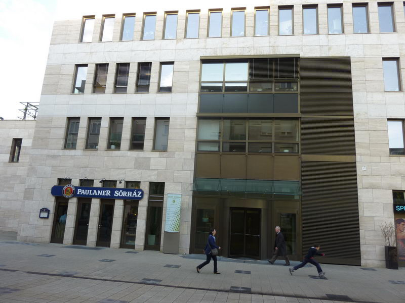 Utcafront