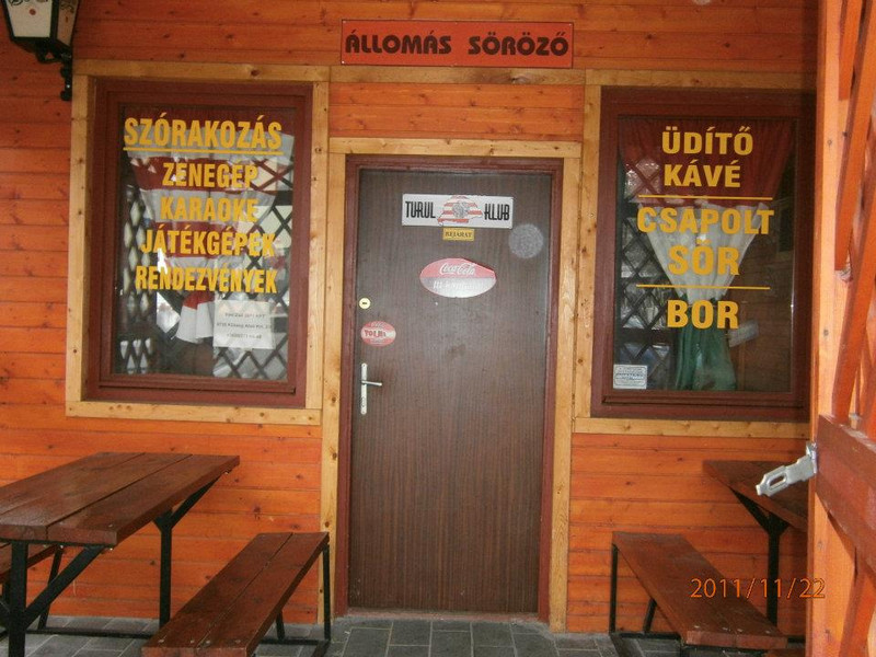 Másik bejárat