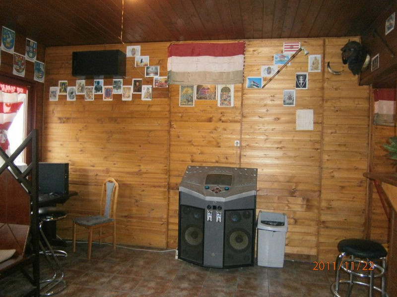 Zenegép