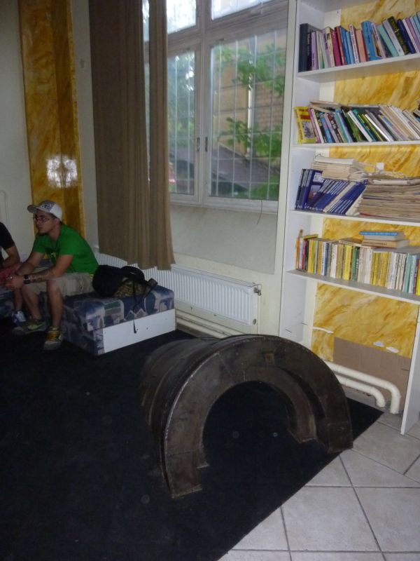 Könyvespolc