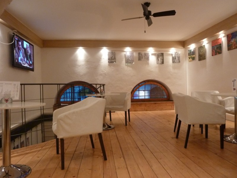Furcsán steril